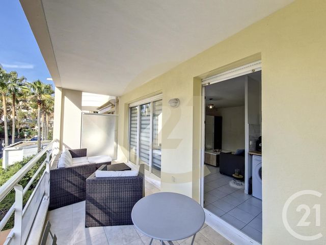 Appartement Studio &agrave; louer - 1 pi&egrave;ce - 30,78 m2 - Cannes La Bocca - 06 - PROVENCE-ALPES-COTE-D-AZUR