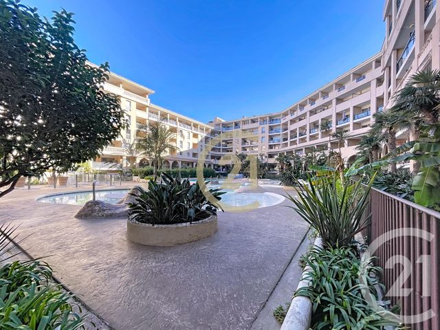 Appartement F2 + cab &agrave; vendre - 2 pi&egrave;ces - 28,93 m2 - Cannes La Bocca - 06 - PROVENCE-ALPES-COTE-D-AZUR