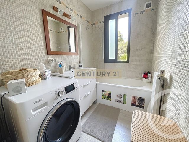 Appartement F4 &agrave; vendre - 4 pi&egrave;ces - 71,88 m2 - Cannes La Bocca - 06 - PROVENCE-ALPES-COTE-D-AZUR