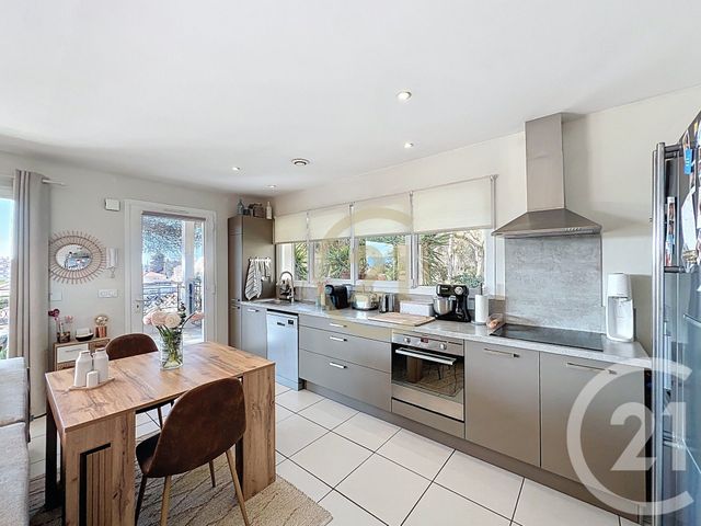 Appartement T4 &agrave; louer - 4 pi&egrave;ces - 113,95 m2 - Le Cannet - 06 - PROVENCE-ALPES-COTE-D-AZUR