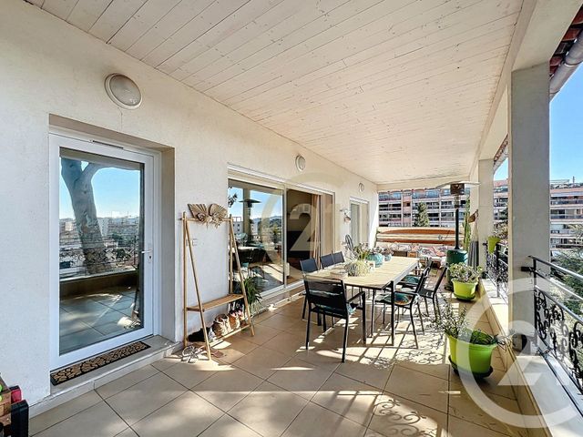 Appartement T4 &agrave; louer - 4 pi&egrave;ces - 113,95 m2 - Le Cannet - 06 - PROVENCE-ALPES-COTE-D-AZUR