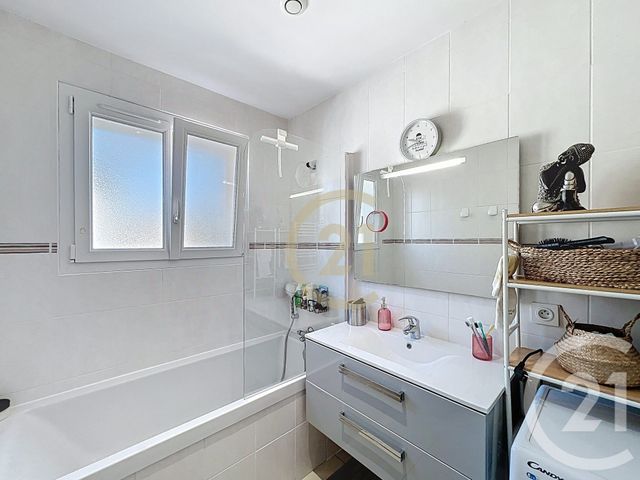 Appartement T4 &agrave; louer - 4 pi&egrave;ces - 113,95 m2 - Le Cannet - 06 - PROVENCE-ALPES-COTE-D-AZUR