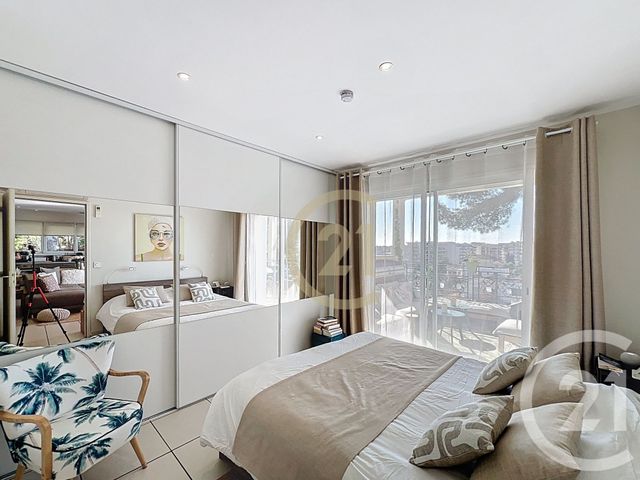 Appartement T4 &agrave; louer - 4 pi&egrave;ces - 113,95 m2 - Le Cannet - 06 - PROVENCE-ALPES-COTE-D-AZUR