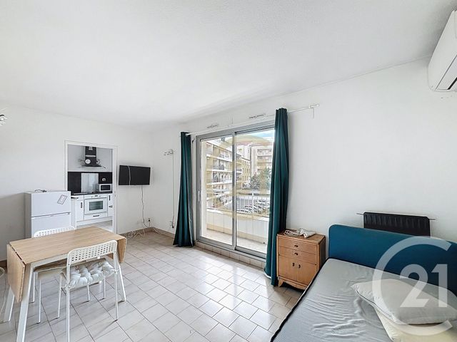 Appartement Studio &agrave; louer - 1 pi&egrave;ce - 30 m2 - Cannes La Bocca - 06 - PROVENCE-ALPES-COTE-D-AZUR