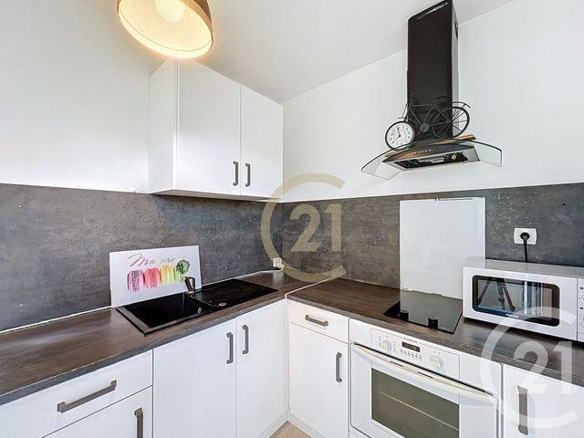 Appartement Studio &agrave; louer - 1 pi&egrave;ce - 30 m2 - Cannes La Bocca - 06 - PROVENCE-ALPES-COTE-D-AZUR