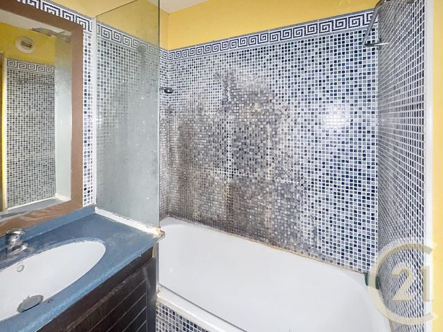 Appartement T2 &agrave; vendre - 2 pi&egrave;ces - 26,91 m2 - Cannes La Bocca - 06 - PROVENCE-ALPES-COTE-D-AZUR