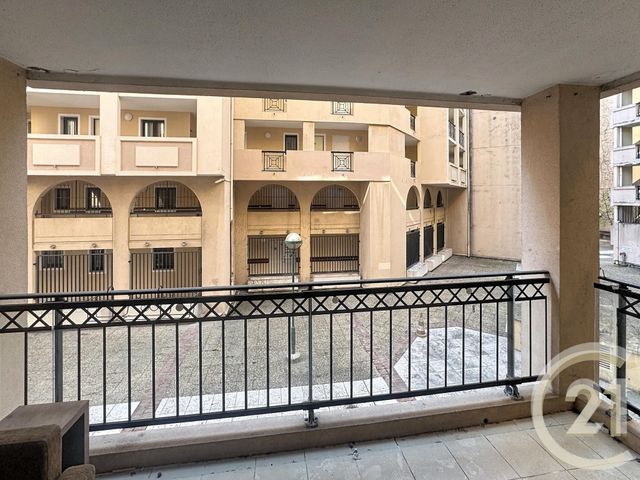 Appartement &agrave; vendre - 2 pi&egrave;ces - 30,20 m2 - Cannes La Bocca - 06 - PROVENCE-ALPES-COTE-D-AZUR