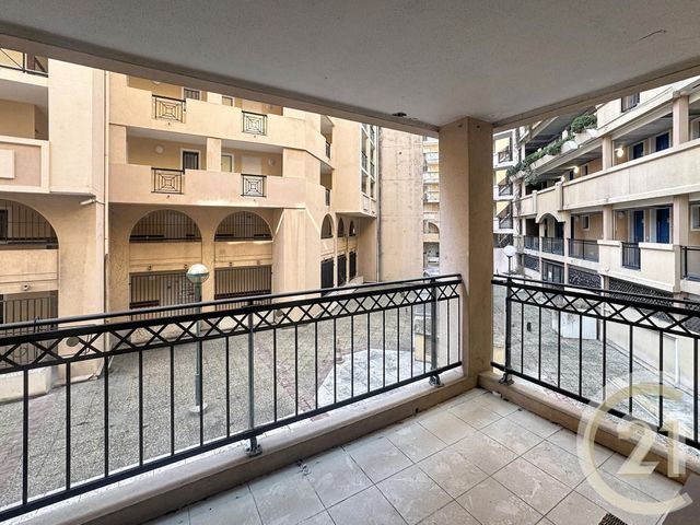 Appartement &agrave; vendre - 2 pi&egrave;ces - 30,20 m2 - Cannes La Bocca - 06 - PROVENCE-ALPES-COTE-D-AZUR
