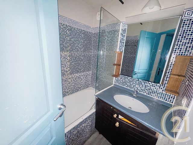 Appartement &agrave; vendre - 2 pi&egrave;ces - 30,20 m2 - Cannes La Bocca - 06 - PROVENCE-ALPES-COTE-D-AZUR