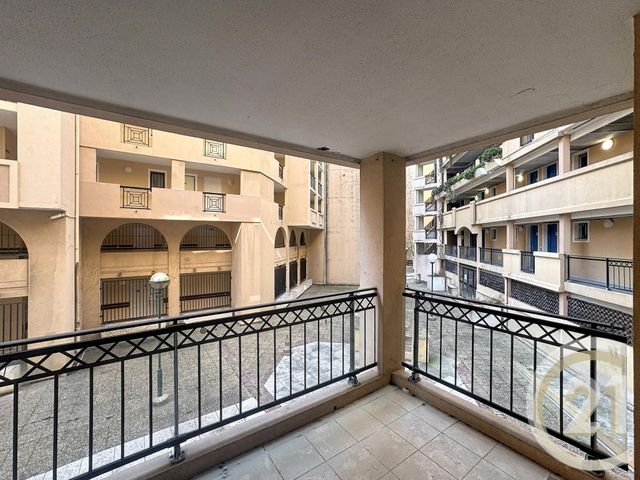 Appartement &agrave; vendre - 2 pi&egrave;ces - 30,20 m2 - Cannes La Bocca - 06 - PROVENCE-ALPES-COTE-D-AZUR
