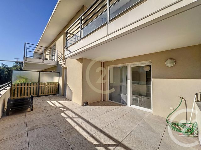 Appartement F2 &agrave; louer - 2 pi&egrave;ces - 38,01 m2 - Cannes La Bocca - 06 - PROVENCE-ALPES-COTE-D-AZUR