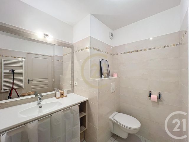 Appartement F2 &agrave; louer - 2 pi&egrave;ces - 38,01 m2 - Cannes La Bocca - 06 - PROVENCE-ALPES-COTE-D-AZUR