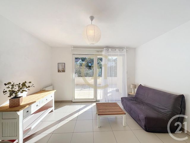 Appartement F2 &agrave; louer - 2 pi&egrave;ces - 38,01 m2 - Cannes La Bocca - 06 - PROVENCE-ALPES-COTE-D-AZUR