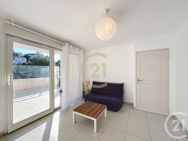 Appartement F2 &agrave; louer - 2 pi&egrave;ces - 38,01 m2 - Cannes La Bocca - 06 - PROVENCE-ALPES-COTE-D-AZUR