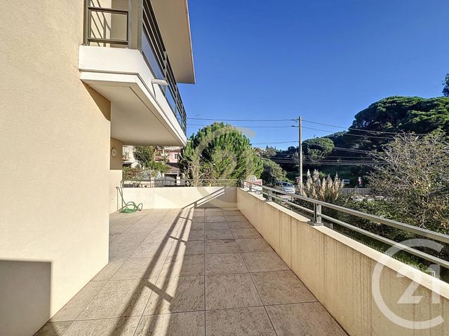 Appartement F2 &agrave; louer - 2 pi&egrave;ces - 38,01 m2 - Cannes La Bocca - 06 - PROVENCE-ALPES-COTE-D-AZUR