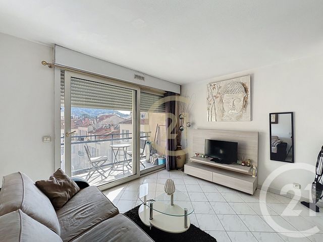 Appartement Studio &agrave; louer - 1 pi&egrave;ce - 20,72 m2 - Cannes - 06 - PROVENCE-ALPES-COTE-D-AZUR