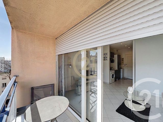 Appartement Studio &agrave; louer - 1 pi&egrave;ce - 20,72 m2 - Cannes - 06 - PROVENCE-ALPES-COTE-D-AZUR
