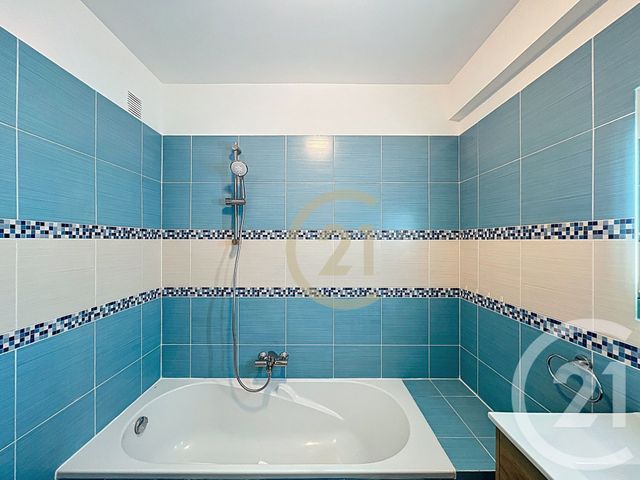 Appartement T3 &agrave; louer - 3 pi&egrave;ces - 64,48 m2 - Cannes - 06 - PROVENCE-ALPES-COTE-D-AZUR