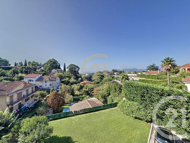 Appartement F3 &agrave; louer - 3 pi&egrave;ces - 69,11 m2 - Cannes - 06 - PROVENCE-ALPES-COTE-D-AZUR