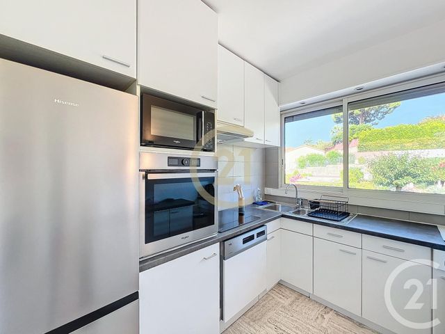 Appartement F3 &agrave; louer - 3 pi&egrave;ces - 69,11 m2 - Cannes - 06 - PROVENCE-ALPES-COTE-D-AZUR