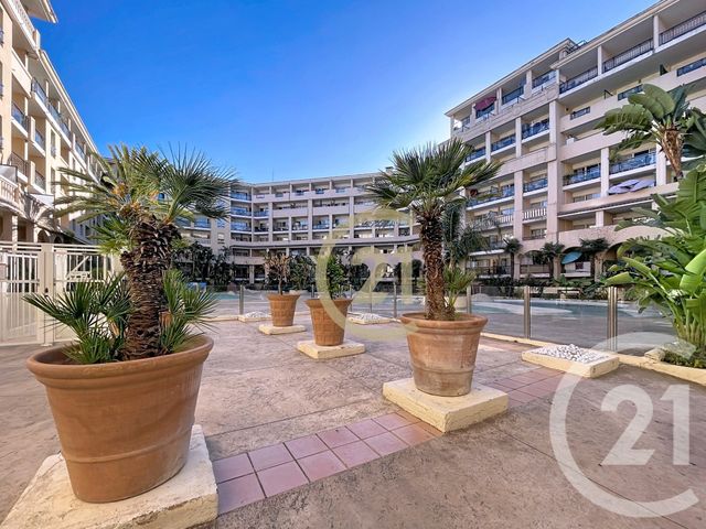 Appartement F2 &agrave; vendre - 2 pi&egrave;ces - 28 m2 - Cannes La Bocca - 06 - PROVENCE-ALPES-COTE-D-AZUR