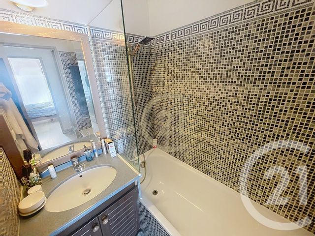 Appartement F2 &agrave; vendre - 2 pi&egrave;ces - 28 m2 - Cannes La Bocca - 06 - PROVENCE-ALPES-COTE-D-AZUR