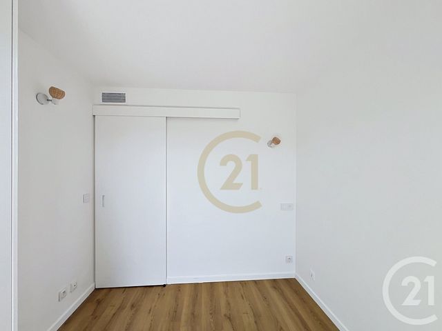 Appartement T2 &agrave; louer - 2 pi&egrave;ces - 27 m2 - Cannes La Bocca - 06 - PROVENCE-ALPES-COTE-D-AZUR