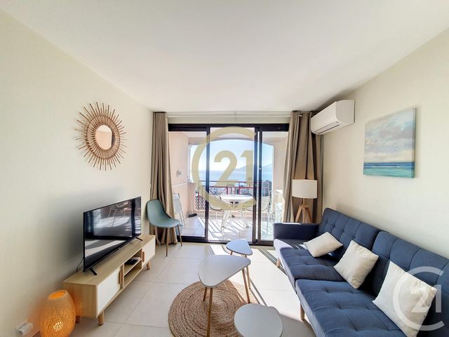 Appartement F2 + cab &agrave; louer - 3 pi&egrave;ces - 34 m2 - Cannes - 06 - PROVENCE-ALPES-COTE-D-AZUR