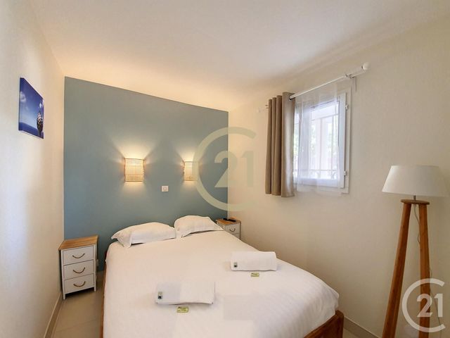 Appartement F2 + cab &agrave; louer - 3 pi&egrave;ces - 34 m2 - Cannes - 06 - PROVENCE-ALPES-COTE-D-AZUR