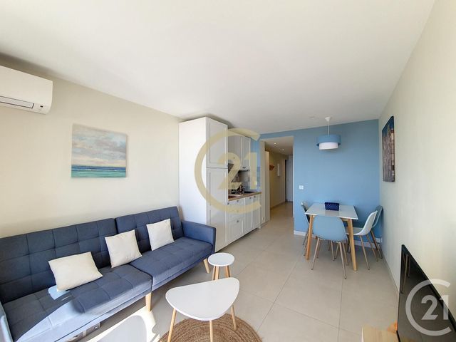 Appartement F2 + cab &agrave; louer - 3 pi&egrave;ces - 34 m2 - Cannes - 06 - PROVENCE-ALPES-COTE-D-AZUR