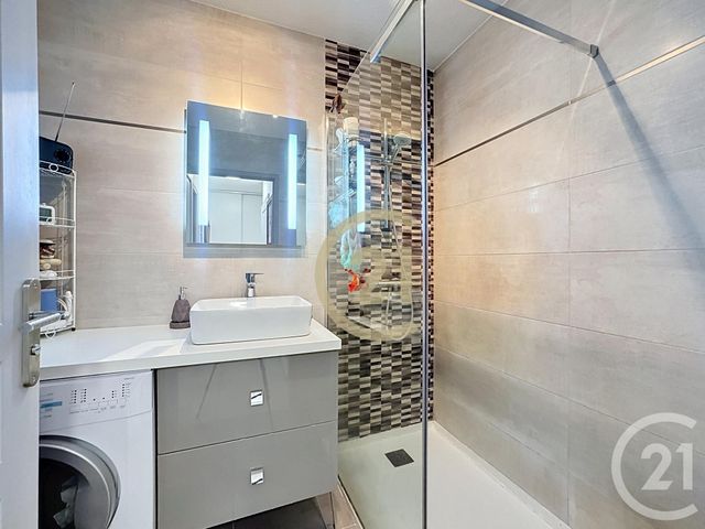 Appartement T3 &agrave; vendre - 3 pi&egrave;ces - 60 m2 - Cannes La Bocca - 06 - PROVENCE-ALPES-COTE-D-AZUR