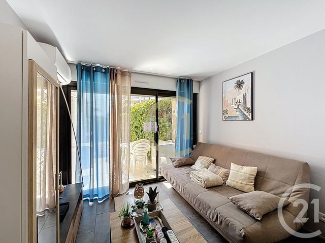 Appartement T2 &agrave; louer - 2 pi&egrave;ces - 22,15 m2 - Cannes La Bocca - 06 - PROVENCE-ALPES-COTE-D-AZUR