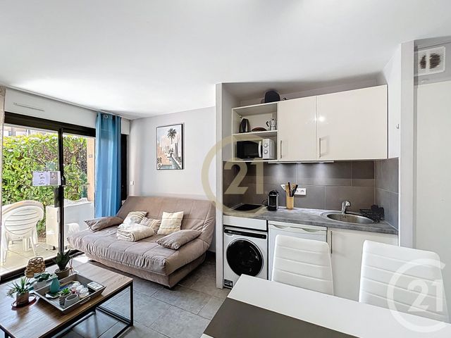 Appartement T2 &agrave; louer - 2 pi&egrave;ces - 22,15 m2 - Cannes La Bocca - 06 - PROVENCE-ALPES-COTE-D-AZUR