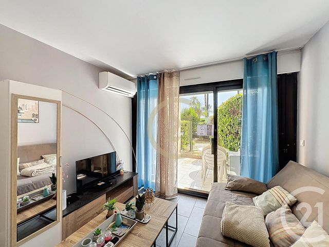 Appartement T2 &agrave; louer - 2 pi&egrave;ces - 22,15 m2 - Cannes La Bocca - 06 - PROVENCE-ALPES-COTE-D-AZUR