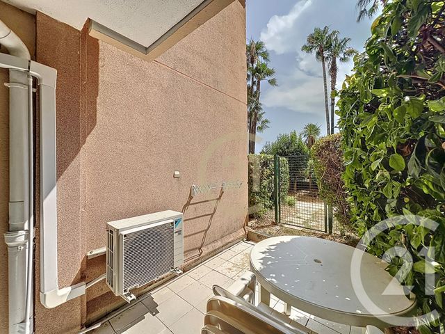 Appartement T2 &agrave; louer - 2 pi&egrave;ces - 22,15 m2 - Cannes La Bocca - 06 - PROVENCE-ALPES-COTE-D-AZUR