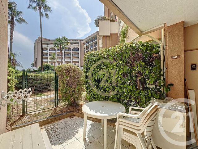 Appartement T2 &agrave; louer - 2 pi&egrave;ces - 22,15 m2 - Cannes La Bocca - 06 - PROVENCE-ALPES-COTE-D-AZUR