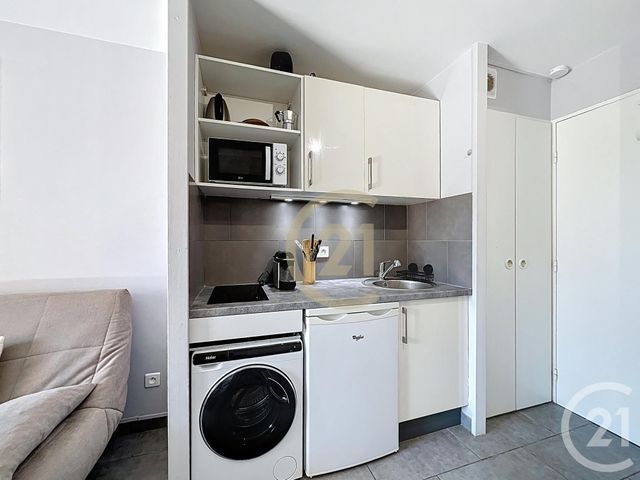 Appartement T2 &agrave; louer - 2 pi&egrave;ces - 22,15 m2 - Cannes La Bocca - 06 - PROVENCE-ALPES-COTE-D-AZUR