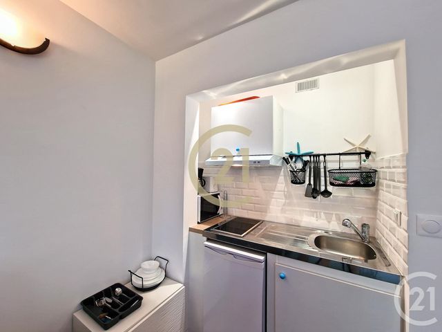 Appartement Studio &agrave; louer - 1 pi&egrave;ce - 19 m2 - Cannes La Bocca - 06 - PROVENCE-ALPES-COTE-D-AZUR