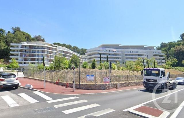 Parking &agrave; louer - 15 m2 - Cannes La Bocca - 06 - PROVENCE-ALPES-COTE-D-AZUR
