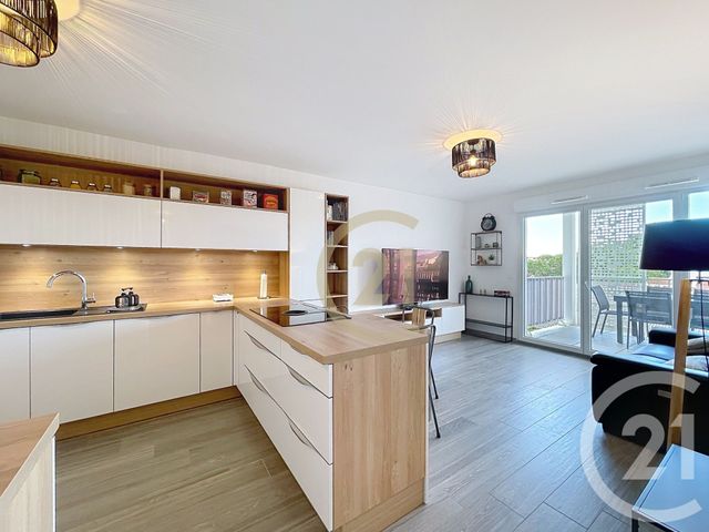 Appartement F3 &agrave; vendre - 3 pi&egrave;ces - 60 m2 - Cannes La Bocca - 06 - PROVENCE-ALPES-COTE-D-AZUR