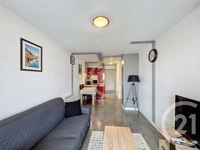 Appartement T2 &agrave; louer - 2 pi&egrave;ces - 41,68 m2 - Cannes La Bocca - 06 - PROVENCE-ALPES-COTE-D-AZUR