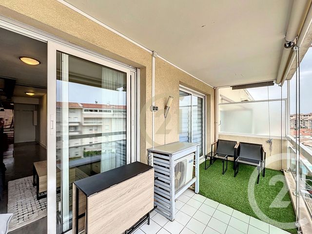 Appartement T2 &agrave; louer - 2 pi&egrave;ces - 41,68 m2 - Cannes La Bocca - 06 - PROVENCE-ALPES-COTE-D-AZUR