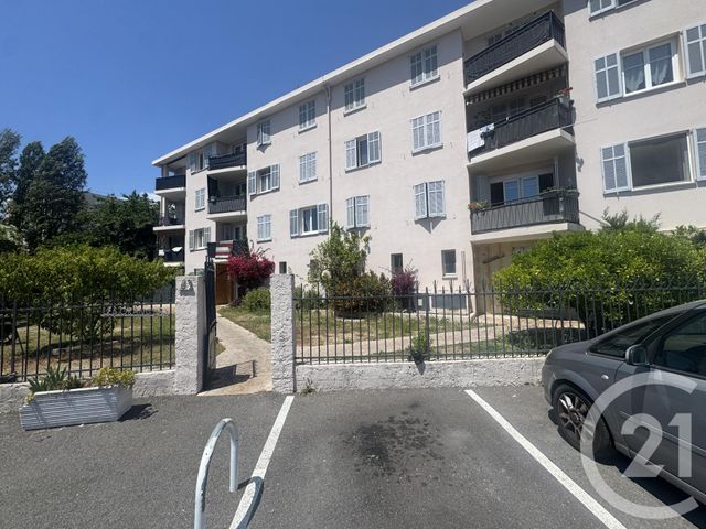 Appartement F4 &agrave; vendre - 4 pi&egrave;ces - 62,02 m2 - Cannes La Bocca - 06 - PROVENCE-ALPES-COTE-D-AZUR