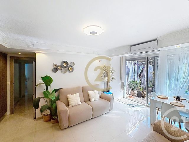 Appartement F4 &agrave; vendre - 4 pi&egrave;ces - 62,02 m2 - Cannes La Bocca - 06 - PROVENCE-ALPES-COTE-D-AZUR