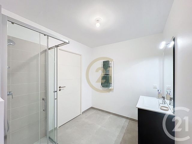 Appartement T2 &agrave; louer - 2 pi&egrave;ces - 49,44 m2 - Cannes La Bocca - 06 - PROVENCE-ALPES-COTE-D-AZUR