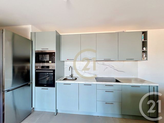 Appartement T2 &agrave; louer - 2 pi&egrave;ces - 49,44 m2 - Cannes La Bocca - 06 - PROVENCE-ALPES-COTE-D-AZUR