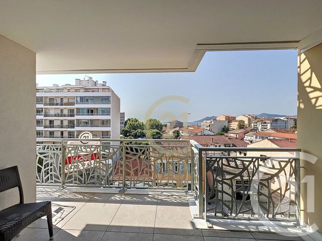 Appartement T2 &agrave; louer - 2 pi&egrave;ces - 49,44 m2 - Cannes La Bocca - 06 - PROVENCE-ALPES-COTE-D-AZUR