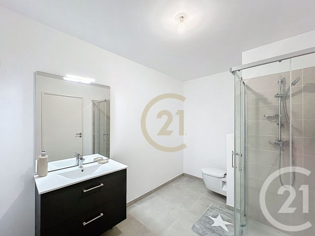 Appartement T2 &agrave; louer - 2 pi&egrave;ces - 49,44 m2 - Cannes La Bocca - 06 - PROVENCE-ALPES-COTE-D-AZUR