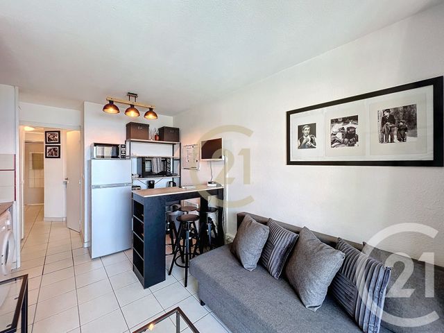Appartement T2 &agrave; louer - 2 pi&egrave;ces - 24,80 m2 - Cannes La Bocca - 06 - PROVENCE-ALPES-COTE-D-AZUR