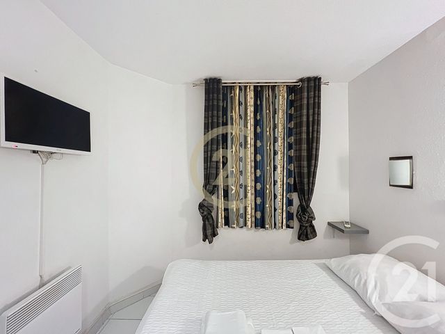 Appartement T2 &agrave; louer - 2 pi&egrave;ces - 24,80 m2 - Cannes La Bocca - 06 - PROVENCE-ALPES-COTE-D-AZUR